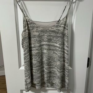 Grey tank top